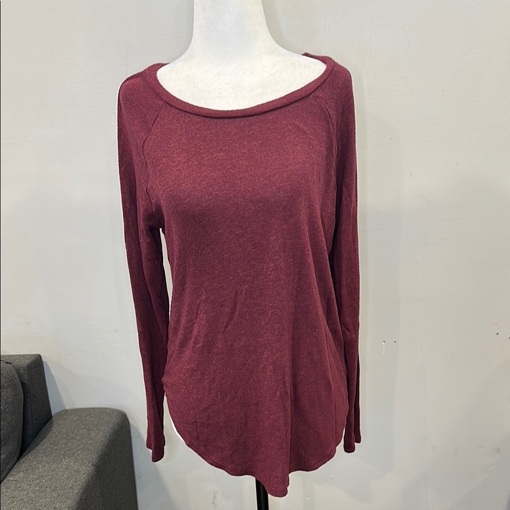 American Eagle Women's Burgundy Long Sleeve Top